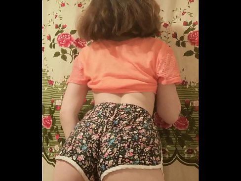❤️ Babe muda seksi menanggalkan seluar pendeknya pada kamera ❌ Lucah pada kami